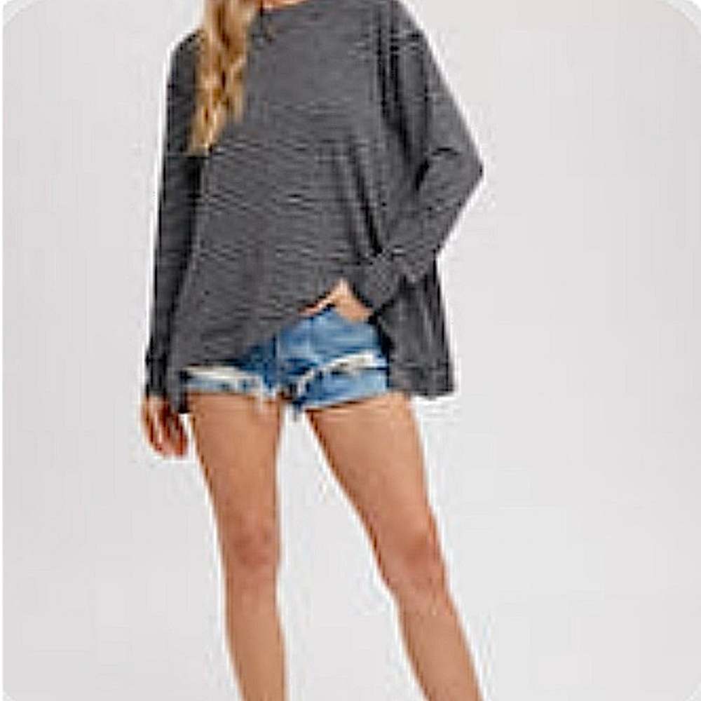 BluIvy Allie slouchy top in ash stripe size S/M